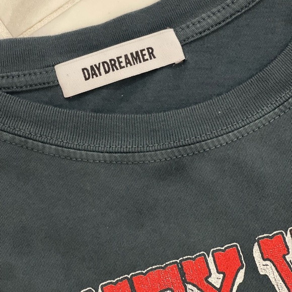 Daydreamer Lainey Wilson
Long Sleeve Graphic Tee One Size - Picture 6 of 10